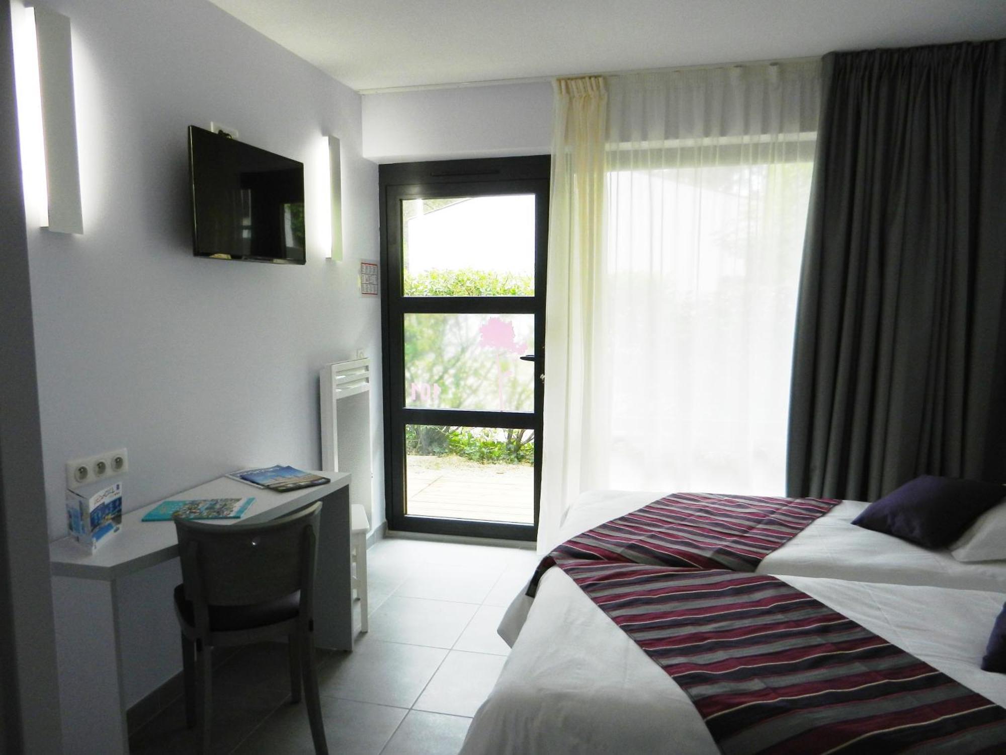 Arc En Ciel Oleron Hotel แซ็ง-โทรจง-เลส์-แบ็งส์ ภายนอก รูปภาพ